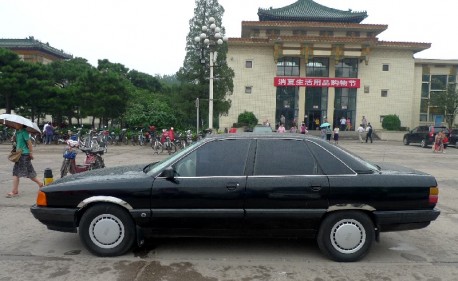 Spotted in China: a very early FAW Audi 100