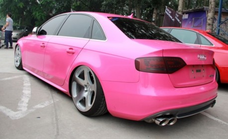 Audi A4L is a pink lowrider in China