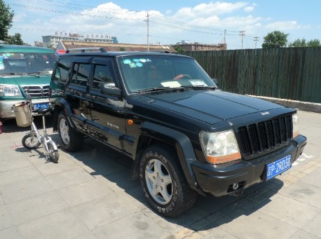 Spotted in China: Beijing-Jeep 2500