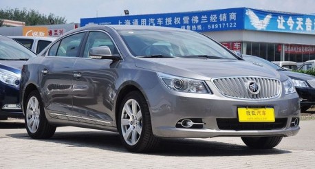 facelifted Buick Lacrosse testing in China