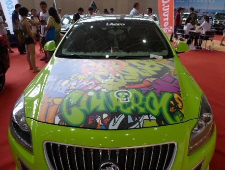 Buick Regal is lime-green in China