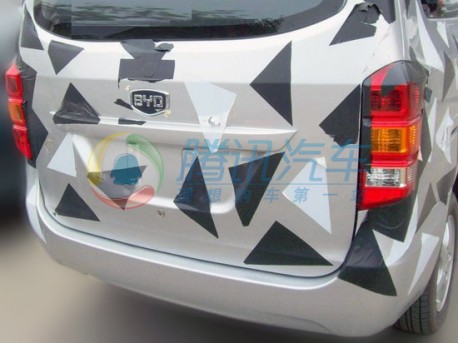 BYD goes into minivans in China