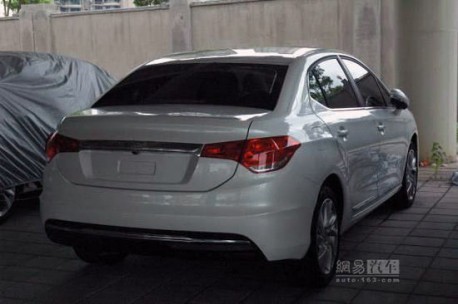 Citroen C4L is naked in China