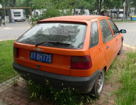 A Citroen Fukang is very Orange in China