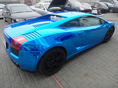 Lamborghini Gallardo in metallic-shiny-blue from China