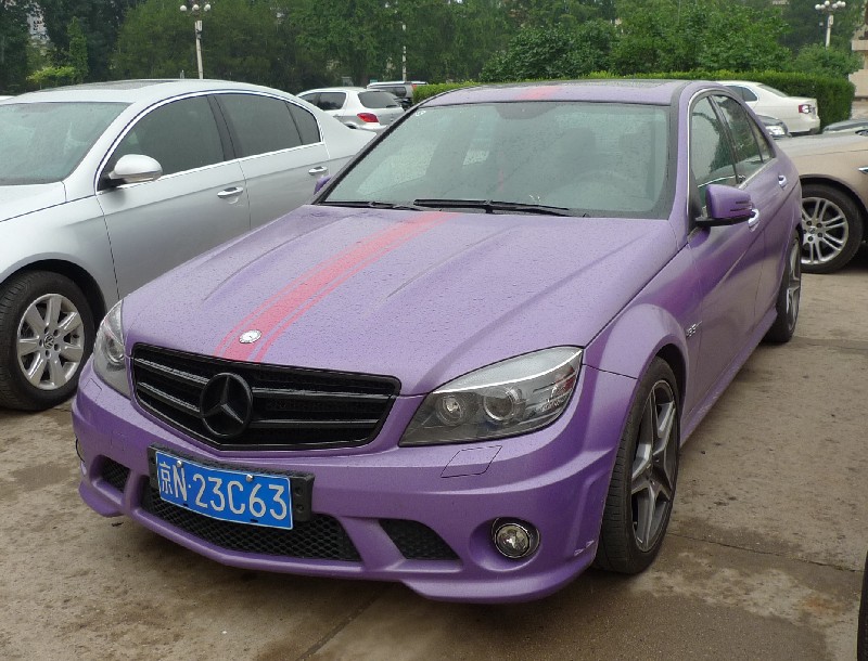 Mercedes-Benz C63 AMG in matte-purple in China - CarNewsChina.com