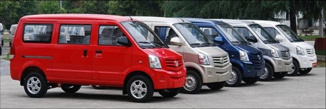 Shanxi Victory from China clones Cadillac for minivan