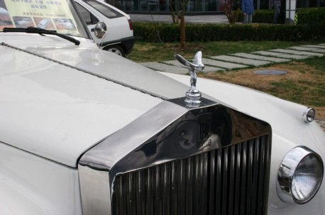 Soar fake Rolls-Royce from China