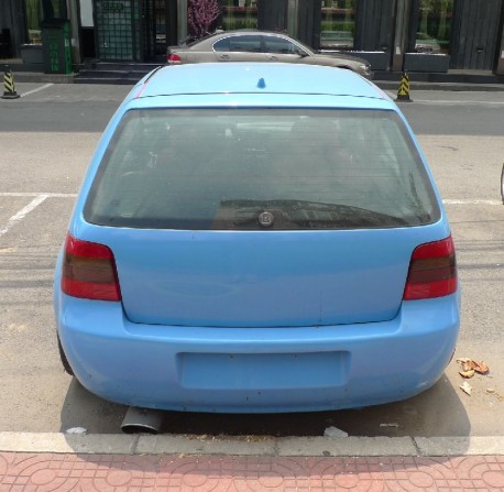 Volkswagen Golf in Blue and some Pink in China