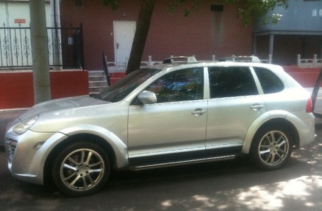 A very Pretty Porsche Cayenne in China