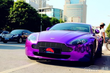 Aston Marin V8 Vantage is shiny purple in China