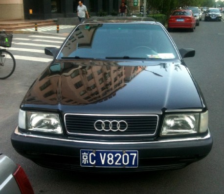 Spotted in China: Audi 200 2.6 V6