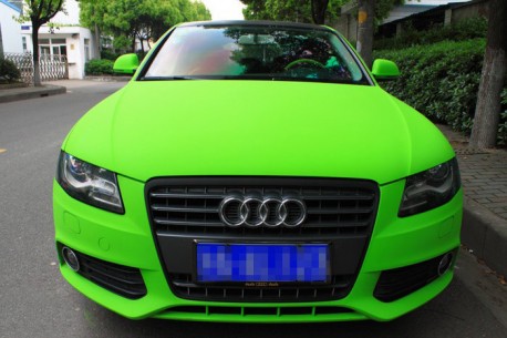 Audi A4L is shiny lime green in China