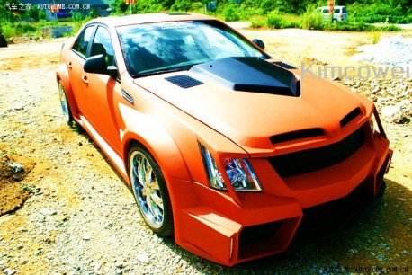 Cadillac CTS goes Crazy in China