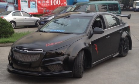 Chevrolet Cruze gets a super fat body kit in China
