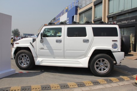 Hummer H2 with a body kit in China