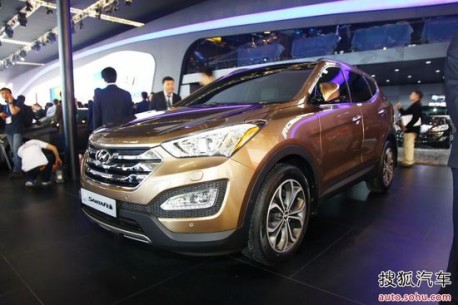 new Hyundai Sante Fe testing in China