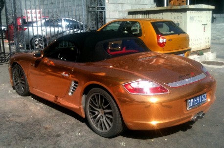 Porsche Boxster S in Glitter & Gold in China