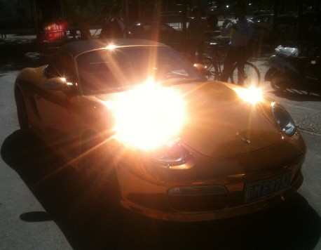 Porsche Boxster S in Glitter & Gold in China