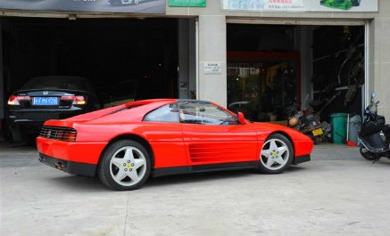 Spotted in China: Ferrari 348 TS