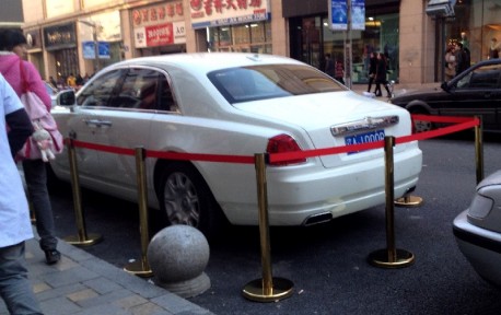 Rolls-Royce Ghost in the Cake business in China