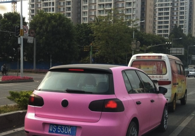 Volkswagen Golf is Pink in China