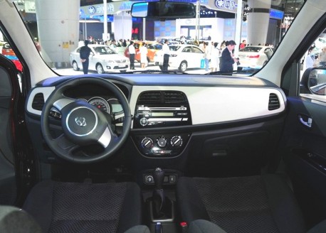 Chang'an Ouliwei debuts at the Guangzhou Auto Show