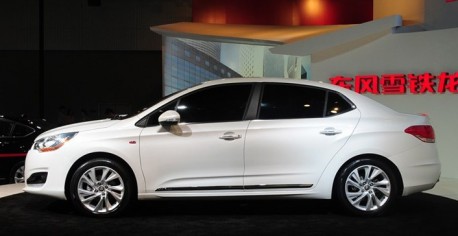 China-made Citroen C4L debuts at the Guangzhou Auto Show