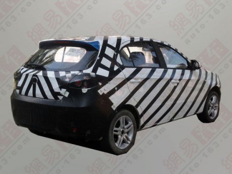Spy Shots: FAW Oley hatchback seen testing in China again