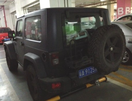 Jeep Wrangler is matte black in China
