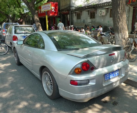 Spotted in China: third generation Mitsubishi Eclipse Coupe