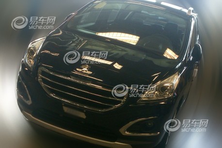 Spy Shots: China-made Peugeot 3008 without camouflage