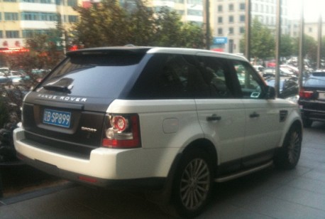 Range Rover Sport is a bit matte black in China