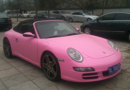 Porsche 911 is Pink in China