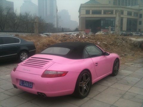 Porsche 911 is Pink in China