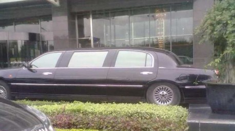 Spotted in China: Hongqi Qijian CA 7460 L1 limousine