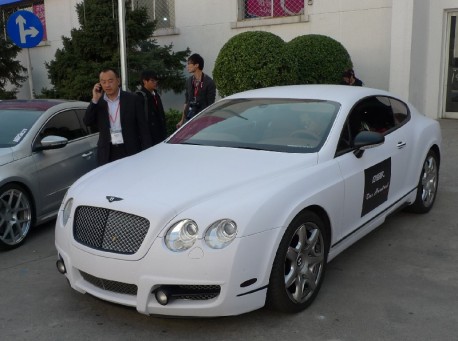 Mansory Bentley Continental GT is matte white in China