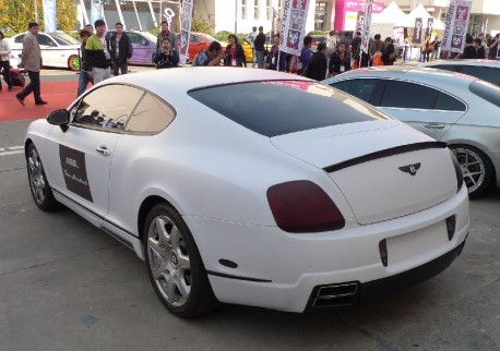 Mansory Bentley Continental GT is matte white in China