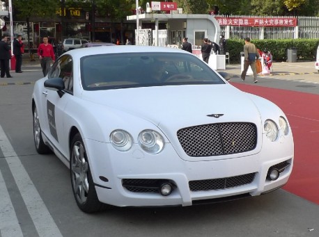 Mansory Bentley Continental GT is matte white in China