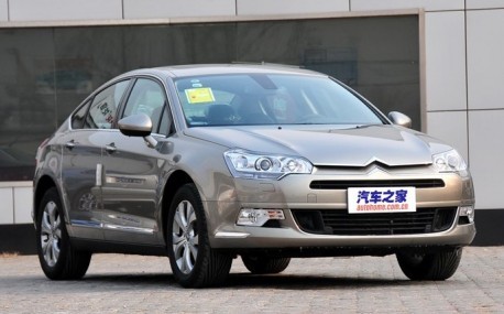 Facelifted Citroen C5 is Naked in China