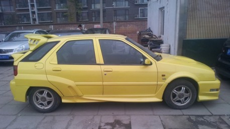 Citroen Fukang is very Yellow and very Fast in China