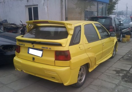 Citroen Fukang is very Yellow and very Fast in China