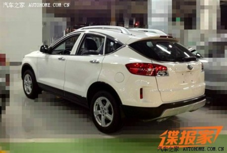 Spy Shots: FAW-Besturn X80 is Ready for the Chinese auto market
