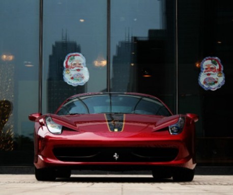 Santa Claus smiles on the Ferrari 458 Italia China Limited Edition