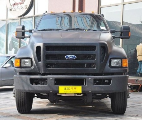 Ford F-650 Super Duty is matte black in China