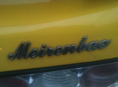 Spotted in China: Geely Meirenbao in Yellow