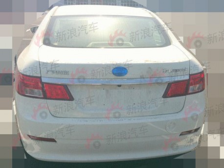 Spy Shots: Guangzhou Auto eTrumpchi Hybrid testing in China