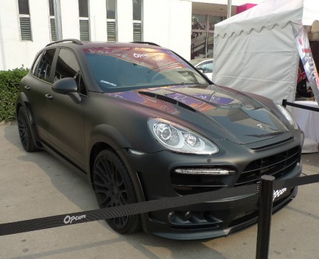 Porsche Cayenne Hamann Guardian is matte black in China