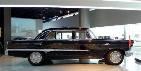 Shanghai Car Museum: 1959 Hongqi CA72