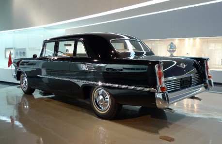 Shanghai Car Museum: 1959 Hongqi CA72